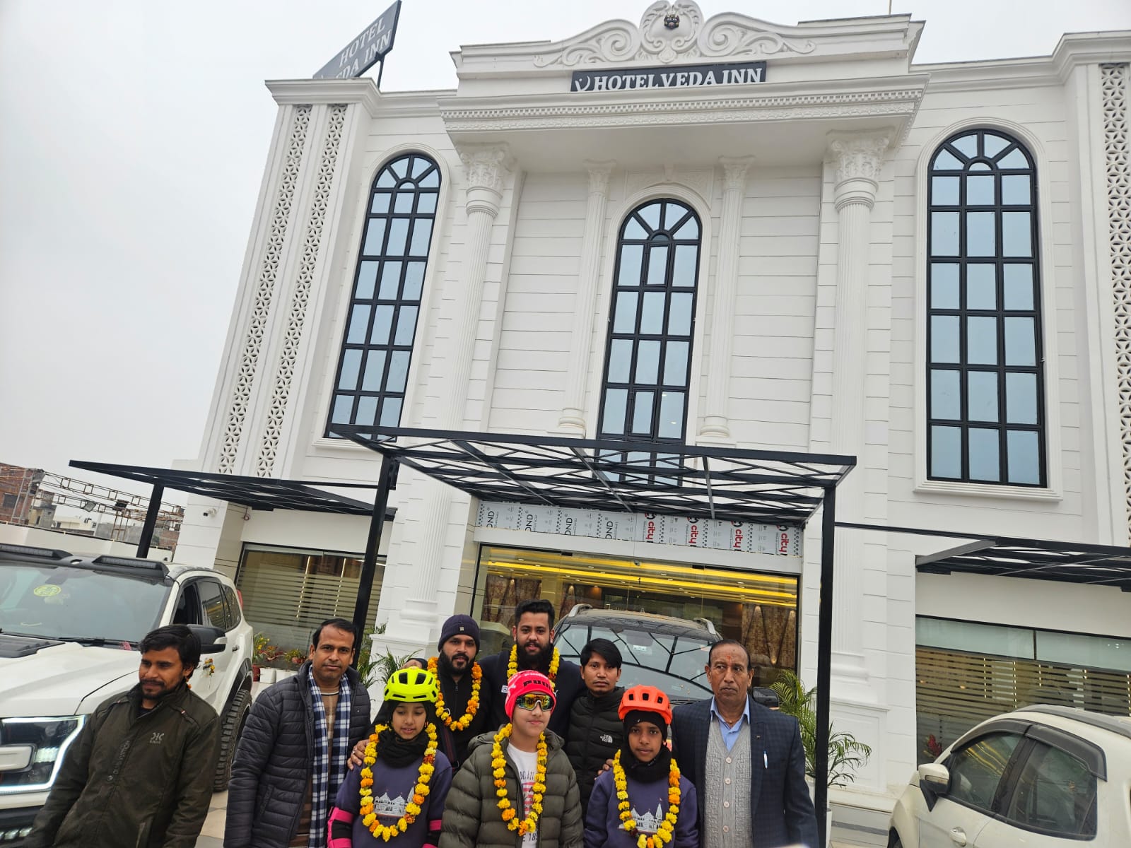Hotel Veda Inn building exterior on Kanpur Road, Lucknow